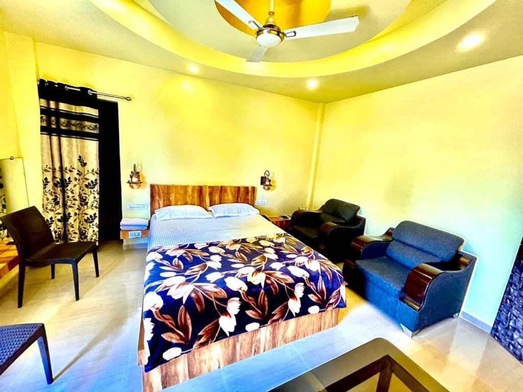 Hotel Saptarang Residency Panhala Exterior photo