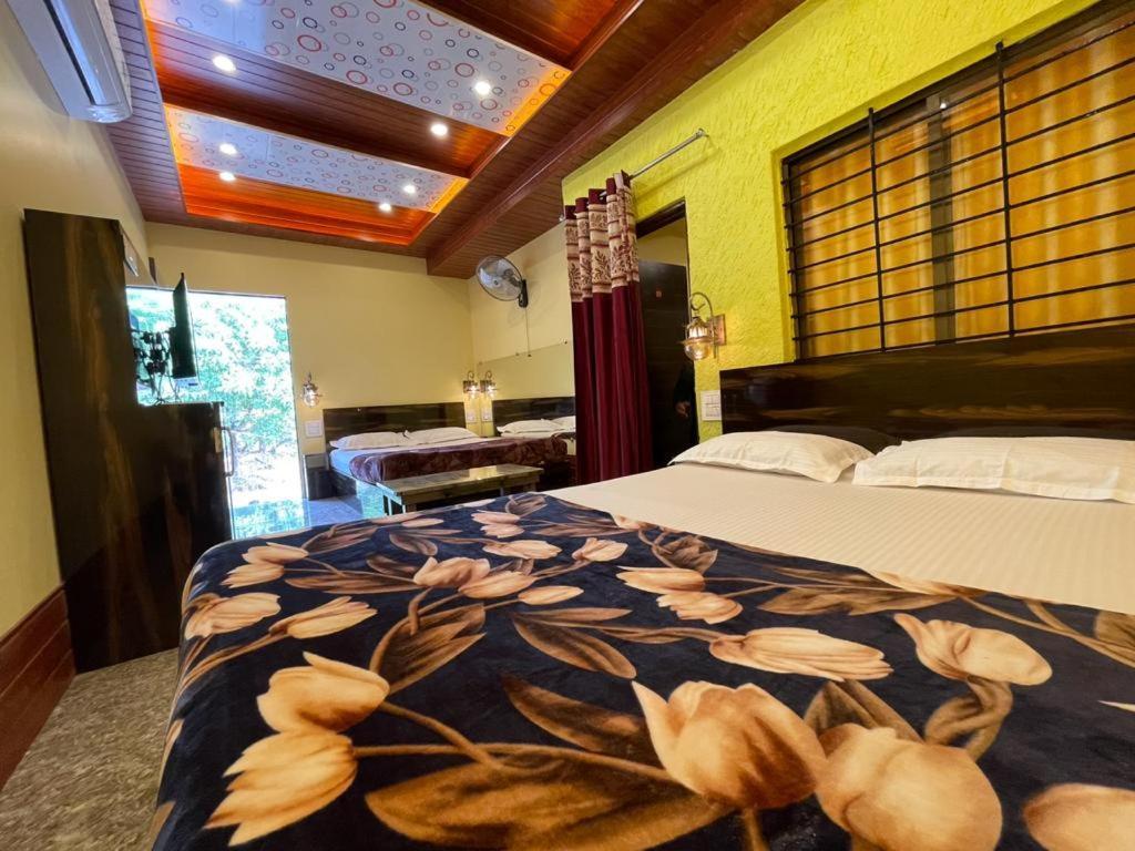 Hotel Saptarang Residency Panhala Exterior photo