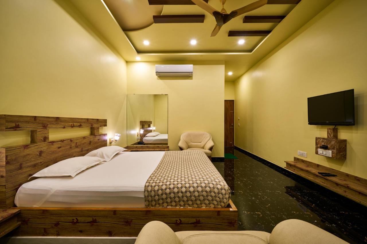 Hotel Saptarang Residency Panhala Exterior photo