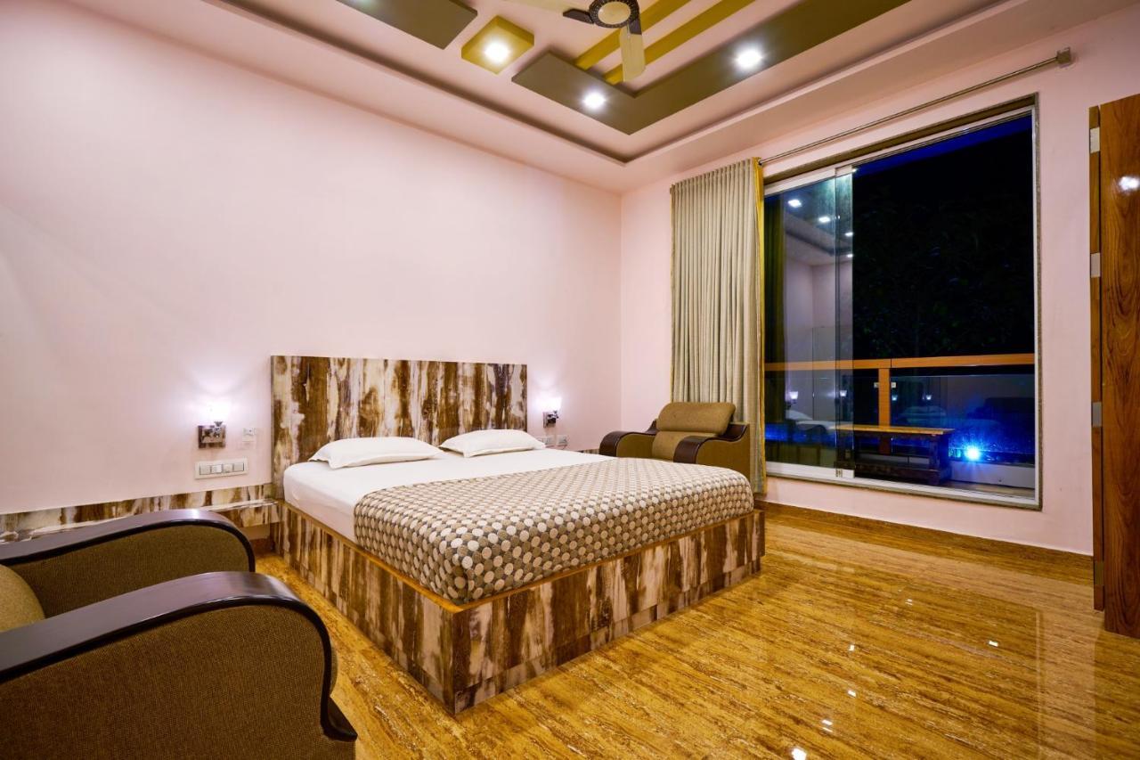 Hotel Saptarang Residency Panhala Exterior photo