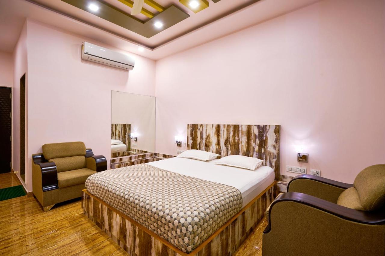 Hotel Saptarang Residency Panhala Exterior photo