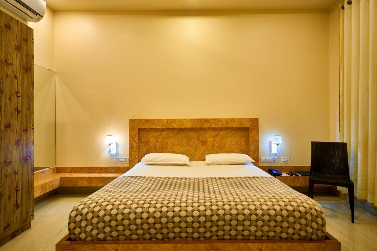 Hotel Saptarang Residency Panhala Exterior photo